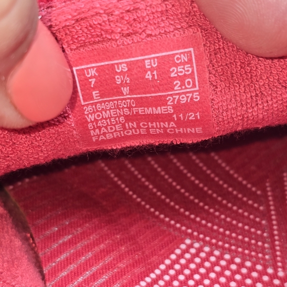 CLARKS CLOUDSTEPPERS VIBRANT RED SLIP-ON SNEAKERS WOMENS SIZE 9.5 EUC - Picture 11 of 11